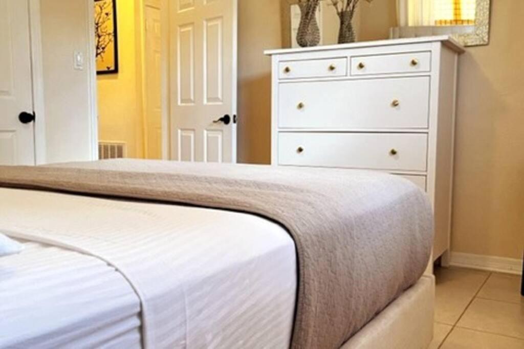 House Close To Downtown, Airport, Raymond James Stadium, And Many More Places แทมปา ภายนอก รูปภาพ